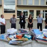 Dr. Milan Zver in Andrej Čuš podarila šolske potrebščine OŠ Trnovska vas Dr. Milan Zver in Andrej Čuš podarila šolske potrebščine OŠ Trnovska vas